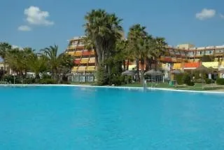 Leo Varios Hotel 2*