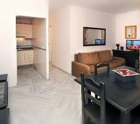 Leo Varios Отель Ислантилья