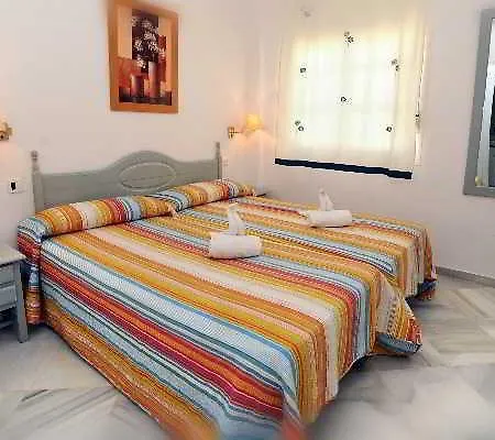 Leo Varios Отель Ислантилья