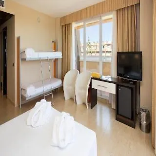 Hotel Leo Varios
